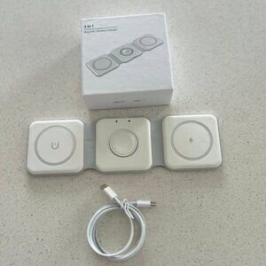 3-in-1 Wireless Charger for iPhone, Apple Watch & AirPods – Foldable & Portable